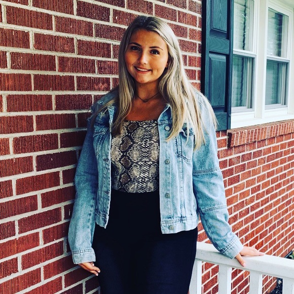 Meet your Posher, The Wardrobe - Picture 3 of 7